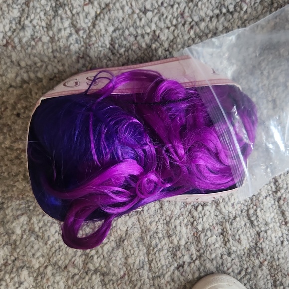 NWT 26in synthetic ombre wig - Picture 4 of 4